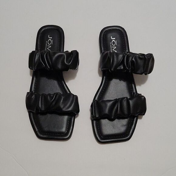 Cape Robbin Jomo Flat Sandals - Picture 1 of 7